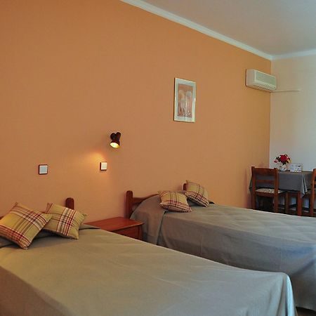Sandys Studios Apartments And Log Villas Psalidi  Exterior foto