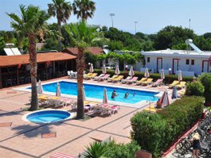 Sandys Studios Apartments And Log Villas Psalidi  Exterior foto