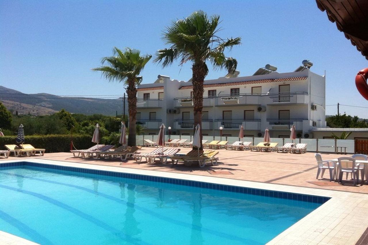 Sandys Studios Apartments And Log Villas Psalidi  Exterior foto